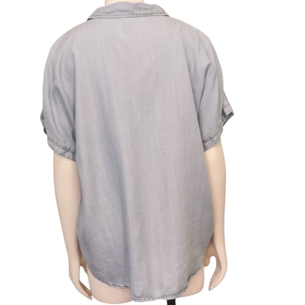 🦄 H&M Button Down Top, Size M - Picture 4 of 8